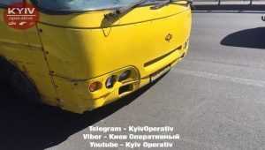 На Северном мосту маршрутка столкнулась с автомобилем патрульной полиции6