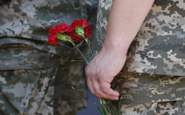 У Києві посадять дерева в пам’ять про загиблих бійців на сході України У Києві посадять дерева в пам’ять про загиблих бійців на сході України