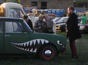 У Києві проходить фестиваль раритетних автівок. Фото