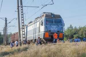 В Днепре ранним утром 19 июня сошел с рельсов товарный поезд. Фото