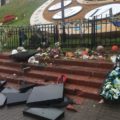 Вандал из Луганска разбил на Майдане три стеллы Героям Небесной Сотни