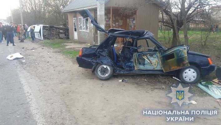 Десять человек травмированы и один погиб в ДТП в Одесской области