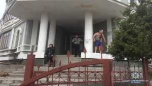 Перестрелка в киевском общежитии для переселенцев. Видео