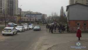 Перестрелка в киевском общежитии для переселенцев. Видео