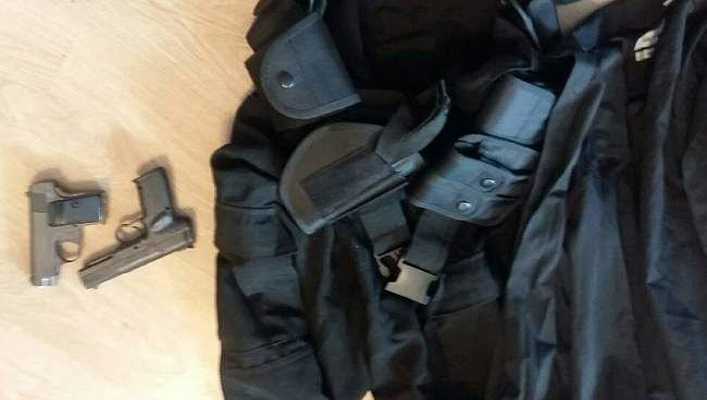У Києві група осіб у формі поліцейських грабували іноземців