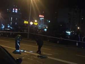 В Дарницком районе подорвали автомобиль с людьми. Фото