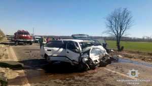 В Харьковской области в результате аварии погибла семья с двумя детьми. Фото