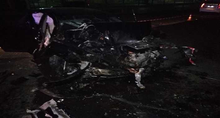 В Одессе женщина сбила пешехода после чего врезалась в бетонную стену дома