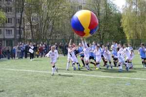 В Святошинском районе состоялся праздник по случаю открытия 15 стадиона. Фото
