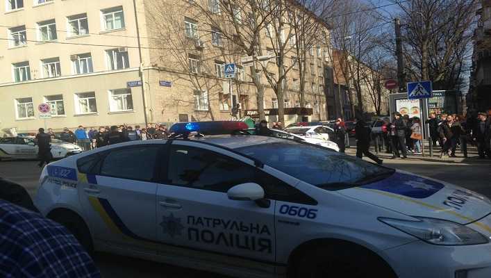 В центре Харькова ранено два человека из-за квартирного вопроса. Фото2