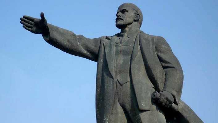 Демонтированный памятник Ленину выставлен на аукционе