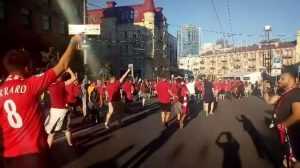 Фанаты Ливерпуля прогулялись маршем по центру Киева. Фото