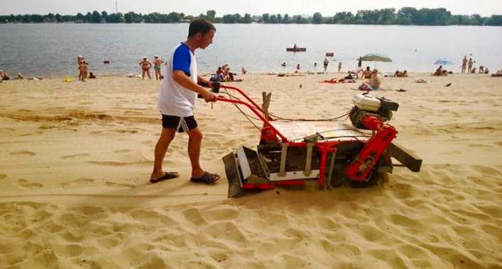 Коммунальное предприятие Киева объявило тендер на услуги по уборке пляжей