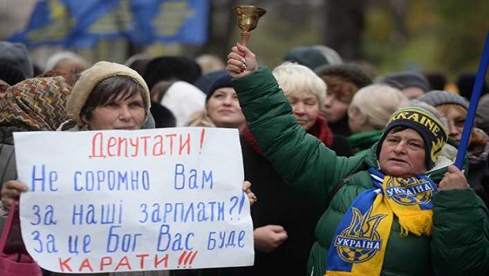 На выплату зарплат учителям не хватает более 1 млрд гривен