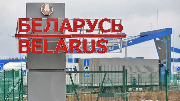 Трое украинцев пытались выехать из Белоруссии с поддельными страховками