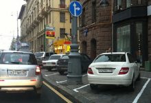 У Києві заборонили автостоянки на тротуарах