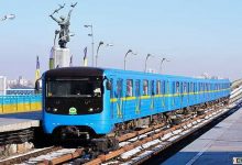 В киевском метрополитене подростки бегали по крыше