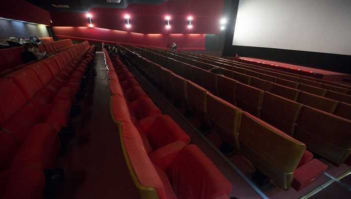 В кинотеатре Львова зрителя избили за разговары