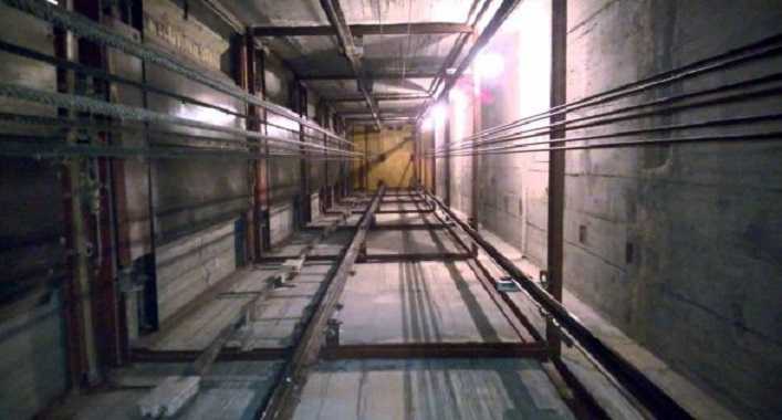 Во Львове женщина упала в лифтовую шахту девятиэтажного дома