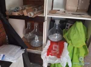 На Киевщине двое жителей организовали нарколабораторию. Фото
