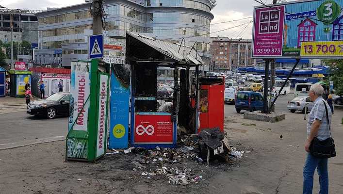 У Києві згорів МАФ з сигаретами
