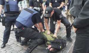 В Киеве на Марше равенства правоохранители задержали уже 56 человек. Фото, видео
