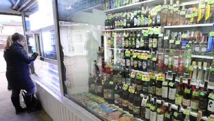 В Киеве снесут около 20 МАФов, которые торгуют алкоголем