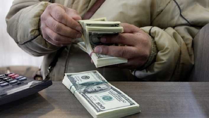 В Україні почали діяти нові правила покупки валюти
