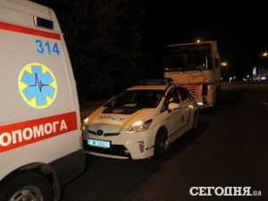 В полночь в Киеве под колесами грузовика погиб пешеход