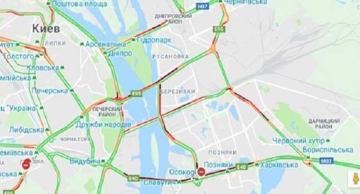 На Південному мосту утворилися величезні затори