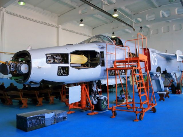 Українські авіазаводи почали роботи з глибокої модернізації Су-24 Українські авіазаводи почали роботи з глибокої модернізації Су-24