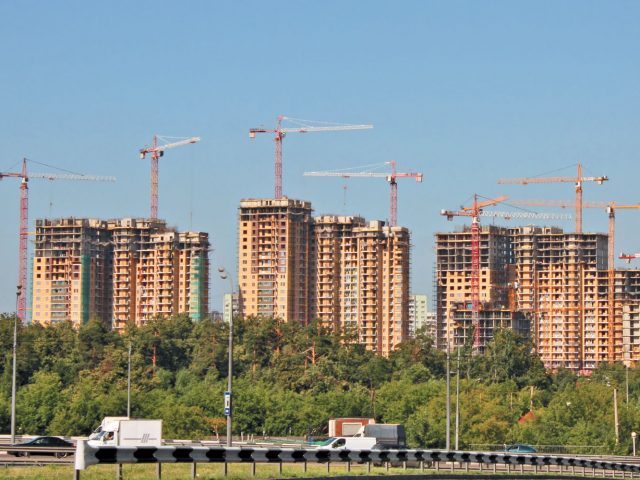 В Киеве планируют заморозить все строительные работы В Киеве планируют заморозить все строительные работы
