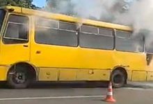 У Києві загорівся автобус з пасажирами
