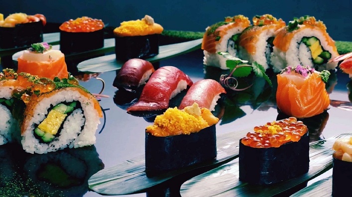 Livraison de sushis à Buchi : la meilleure cuisine européenne et japonaise au gastro-bar “Kutovy”
