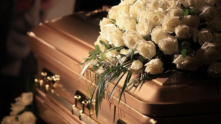 Психология прощания как похороны помогают в процессе траура и адаптации к потере